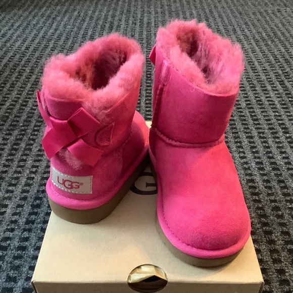 Ugg Uggs Bailey bow baby toddler girls cerise hot pink fuchsia boots 7 - Picture 1 of 7